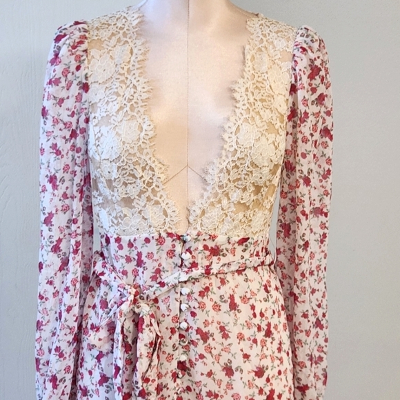 New!For Love and Lemons Lace Trim Robe - Picture 7 of 15
